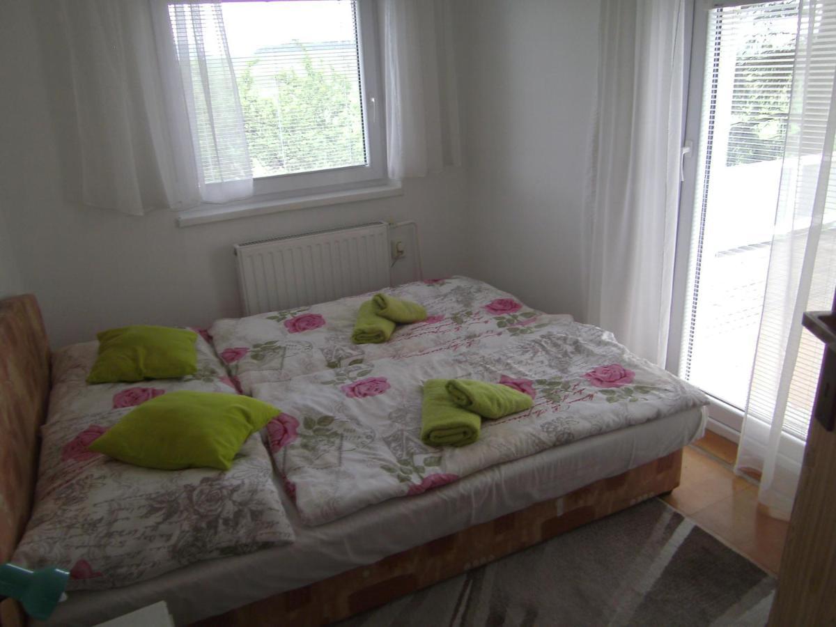 Apartman Ludmila Huncovce Экстерьер фото